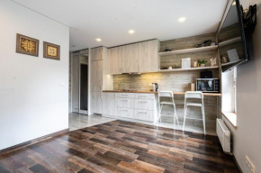 Park's Edge apartment